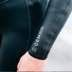 Mystic 2024 Femmes Gem 6/4/3mm Chest Zip à Capuche Combinaison Néoprène 9 Mystic 2024 Femmes Gem 6/4/3mm Chest Zip à Capuche Combinaison Néoprène -Board Zone Soldes 2024 femmes gem 643mm chest zip a capuche combinaison neoprene 3