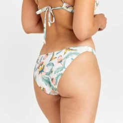 Bas De Maillot De Bain Culotte Femme - Aly Belly Blanc 5 Bas De Maillot De Bain Culotte Femme - Aly Belly Blanc -Board Zone Soldes bas de maillot de bain culotte femme aly belly blanc 2