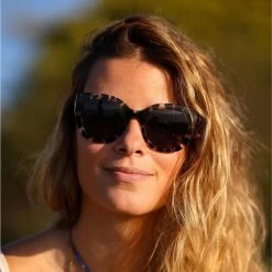 Lunettes De Soleil KOME Marron Laiteux, Polarisés GRIS - Cat.3 - MUNDAKA 8 Lunettes De Soleil KOME Marron Laiteux, Polarisés GRIS - Cat.3 - MUNDAKA -Board Zone Soldes lunettes de soleil kome marron laiteux polarises gris cat3 mundaka 3