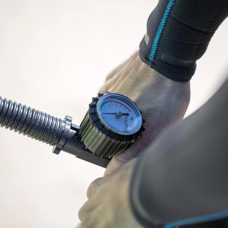 POMPE D' AILE DE KITESURF - 4 Litres 3 POMPE D' AILE DE KITESURF - 4 Litres – Image 3