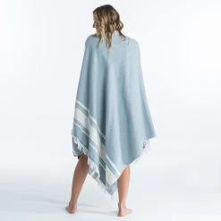 Serviette De Plage Poncho 190 X 190 Cm - Gris Bleu 12 Serviette De Plage Poncho 190 X 190 Cm - Gris Bleu -Board Zone Soldes serviette de plage poncho 190 x 190 cm gris bleu 2