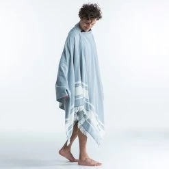 Serviette De Plage Poncho 190 X 190 Cm - Gris Bleu 14 Serviette De Plage Poncho 190 X 190 Cm - Gris Bleu -Board Zone Soldes serviette de plage poncho 190 x 190 cm gris bleu 4