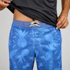 WATER TEE SHIRT Top Anti UV Surf Manches Courtes Homme Noir 7 WATER TEE SHIRT Top Anti UV Surf Manches Courtes Homme Noir -Board Zone Soldes water tee shirt top anti uv surf manches courtes homme noir 3